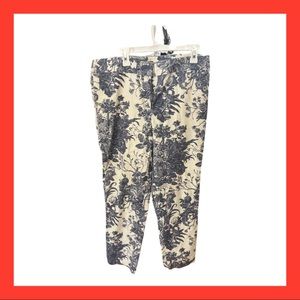 Floral pattern ankle pants